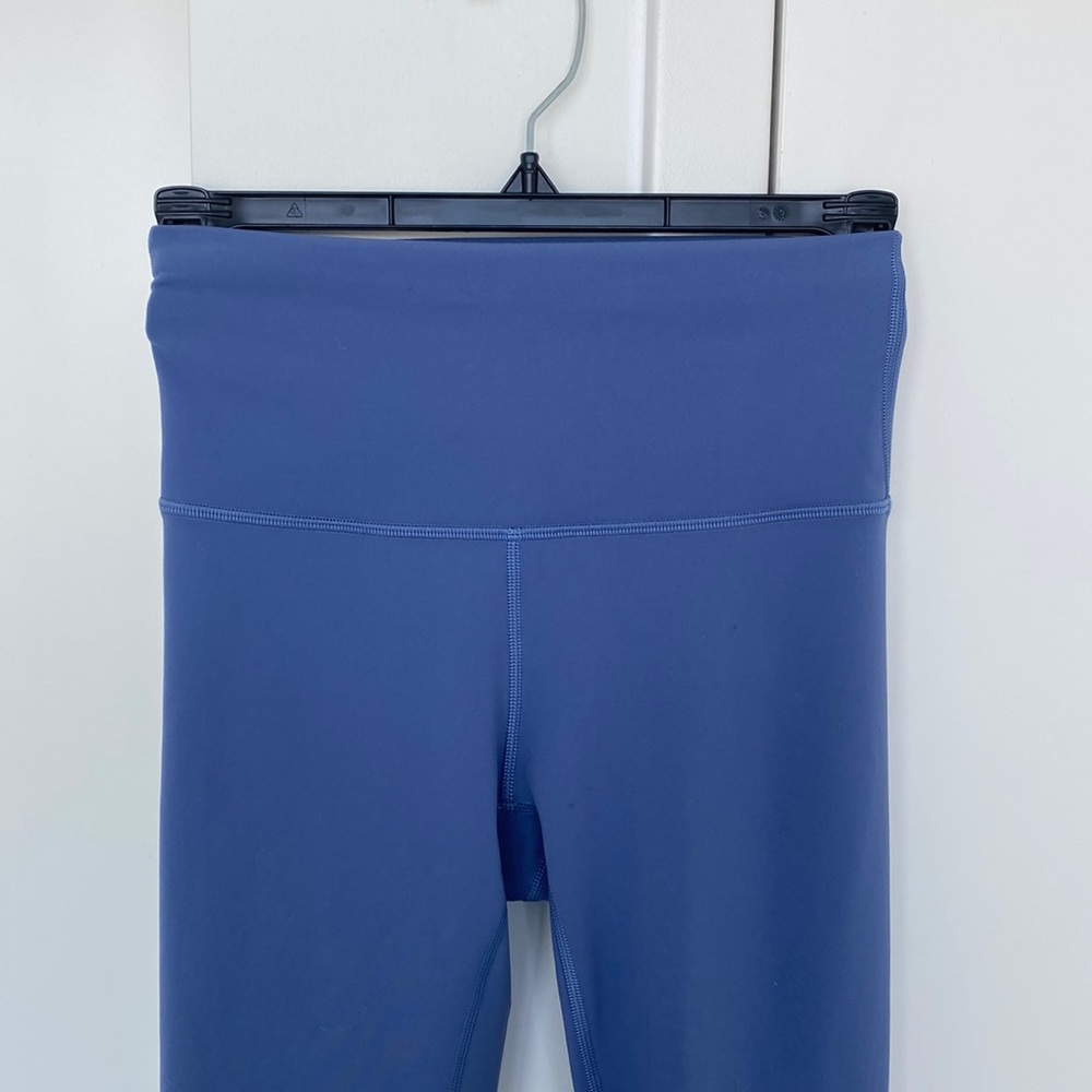 28” Lululemon Wunder Train High-Rise Tight Size 4